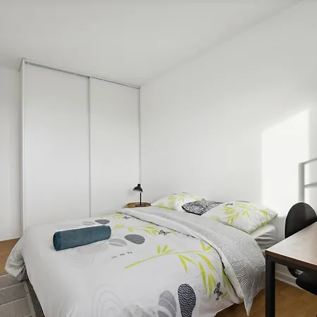 Chic And Spacious Apart With Parking Lejlighed *